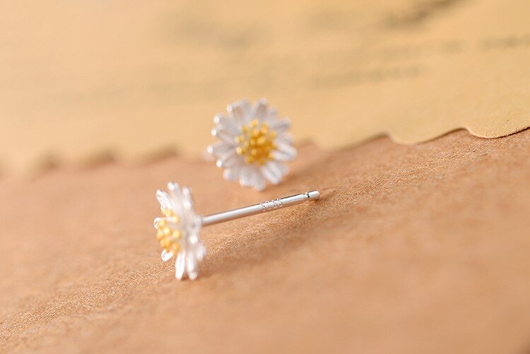 Daisy Earrings - Charmsey