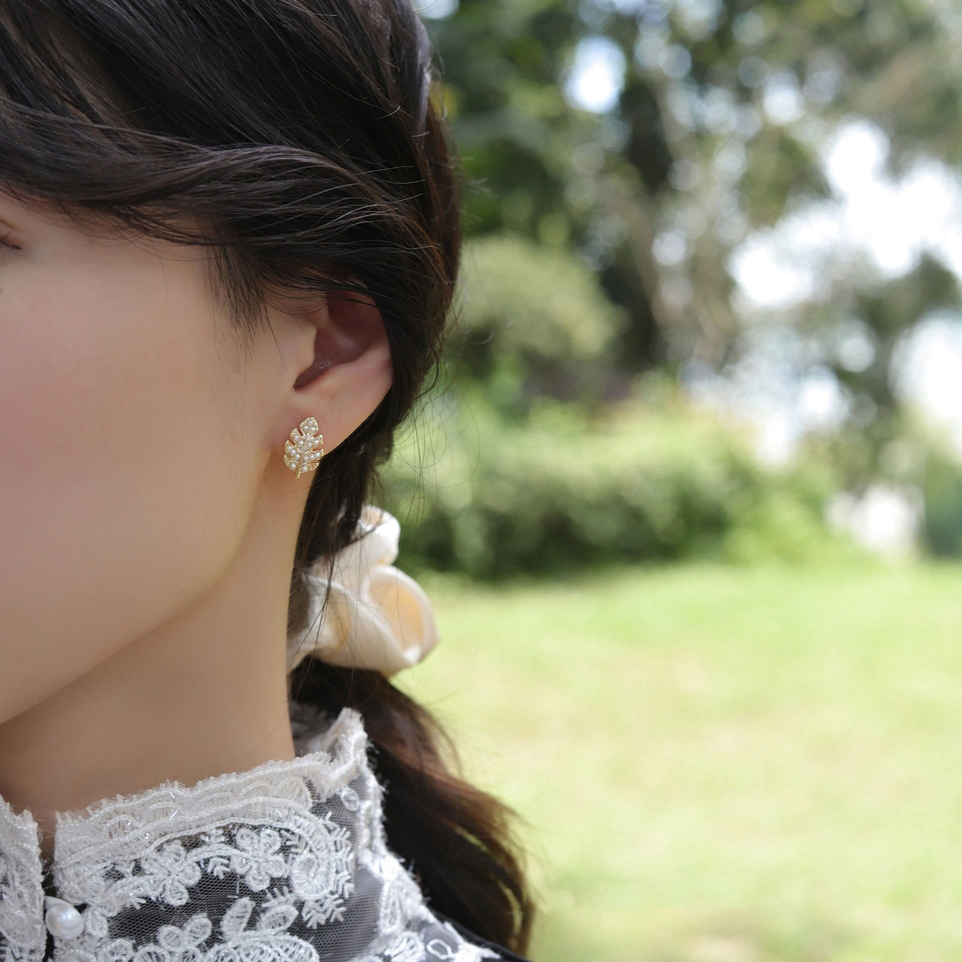 Leaf Shaped Earrings - Charmsey