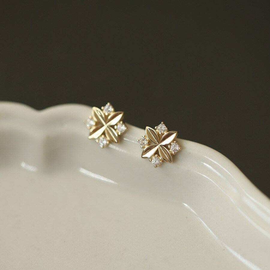 Rhombus Cross Flower Earrings - Charmsey