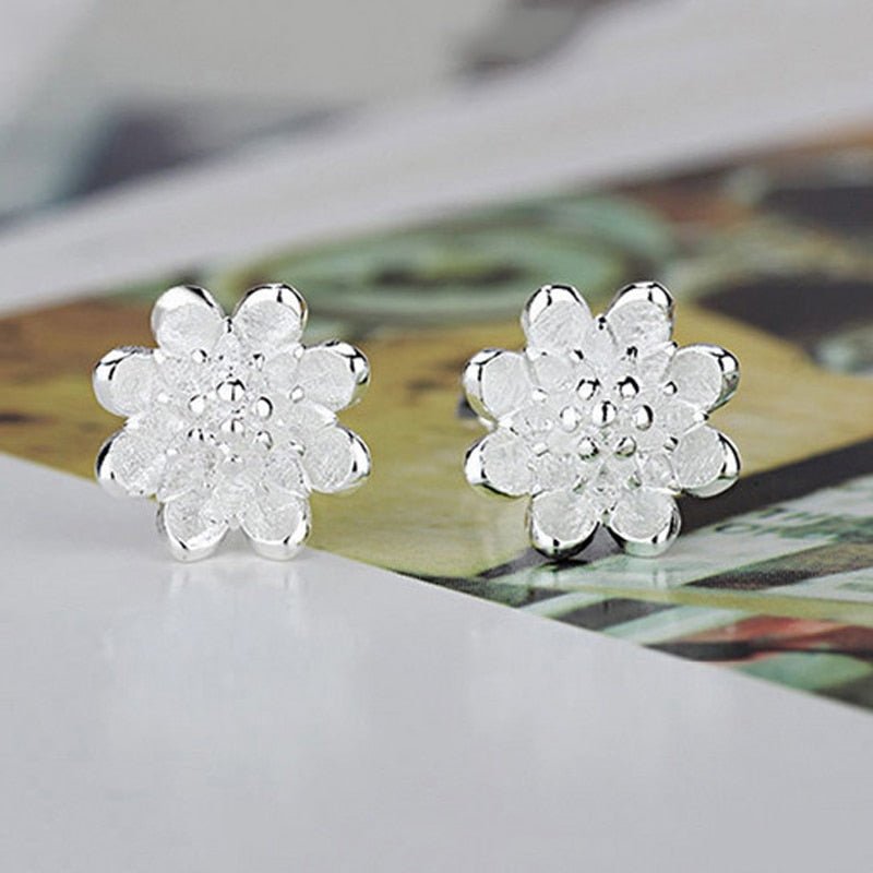 Elegant Flower Earrings - Charmsey